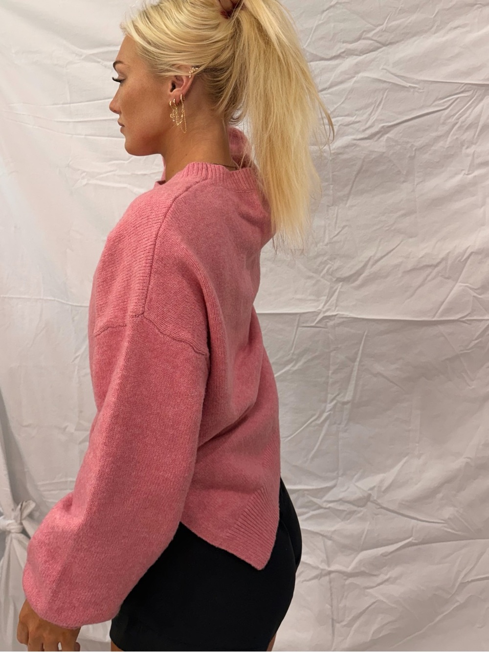 Women's Pink Crewneck Sweater - Cozy Everyday Knit